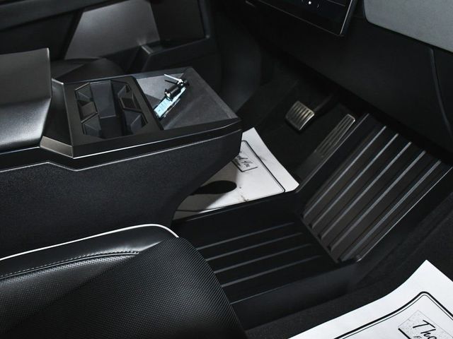 2025 Tesla Cybertruck Base - 22977914 - 66