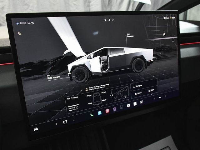 2025 Tesla Cybertruck Base - 22977914 - 68