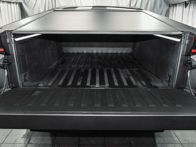 2025 Tesla Cybertruck Base - 22977914 - 70