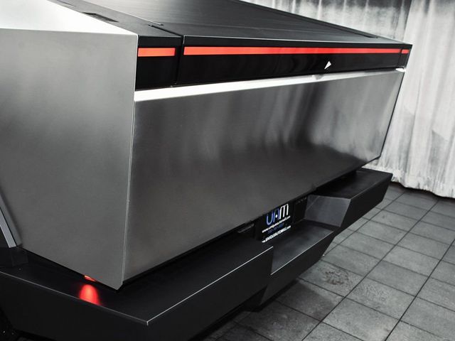 2025 Tesla Cybertruck Base - 22977914 - 81