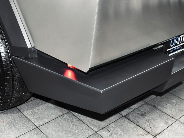 2025 Tesla Cybertruck Base - 22977914 - 82