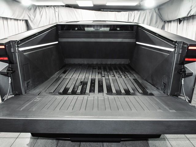 2025 Tesla Cybertruck Base - 22977914 - 85