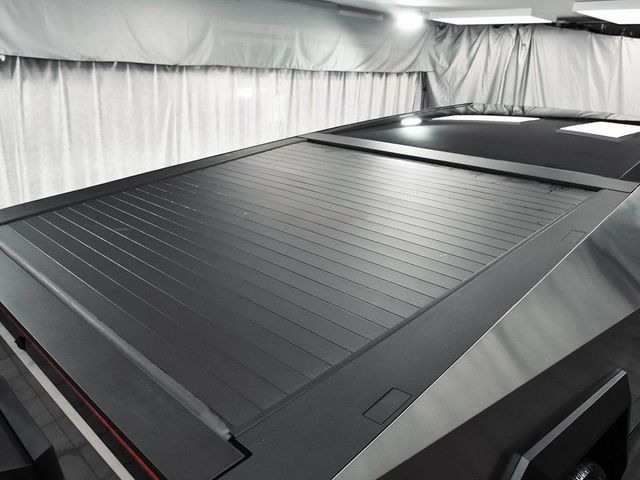 2025 Tesla Cybertruck Base - 22977914 - 91