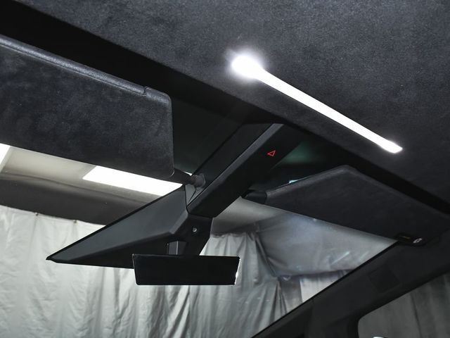 2025 Tesla Cybertruck Base - 23014553 - 39