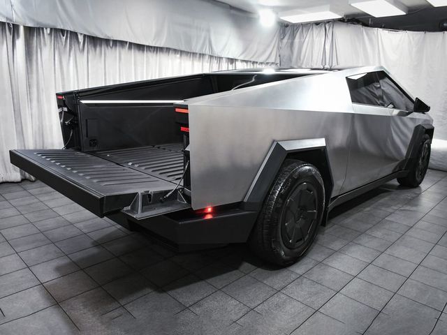 2025 Tesla Cybertruck Base - 23014553 - 4