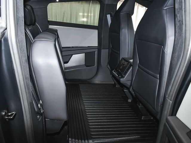 2025 Tesla Cybertruck Base - 23014553 - 51