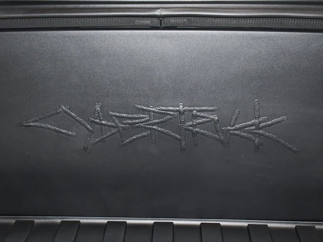 2025 Tesla Cybertruck Base - 23014553 - 69