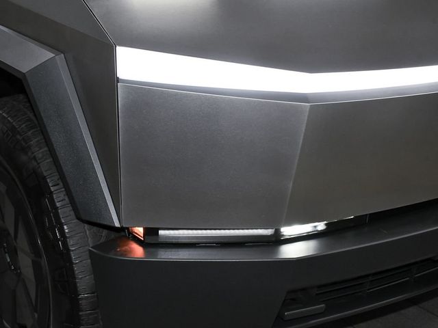 2025 Tesla Cybertruck Base - 23014553 - 73