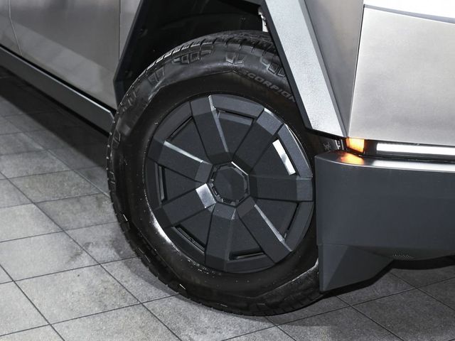 2025 Tesla Cybertruck Base - 23014553 - 77
