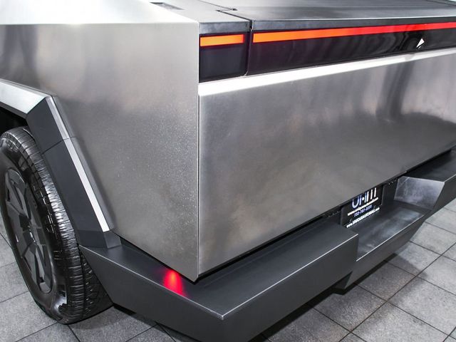 2025 Tesla Cybertruck Base - 23014553 - 82