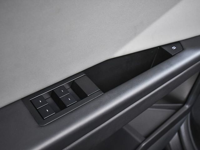 2025 Tesla Cybertruck Base - 23038948 - 9