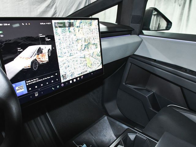 2025 Tesla Cybertruck Base - 23038948 - 41
