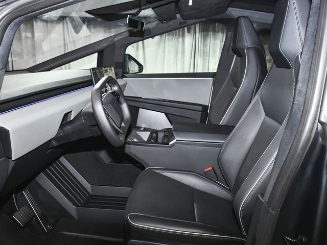 2025 Tesla Cybertruck Base - 23038948 - 47