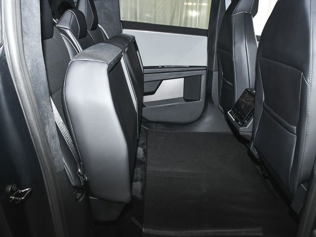 2025 Tesla Cybertruck Base - 23038948 - 53