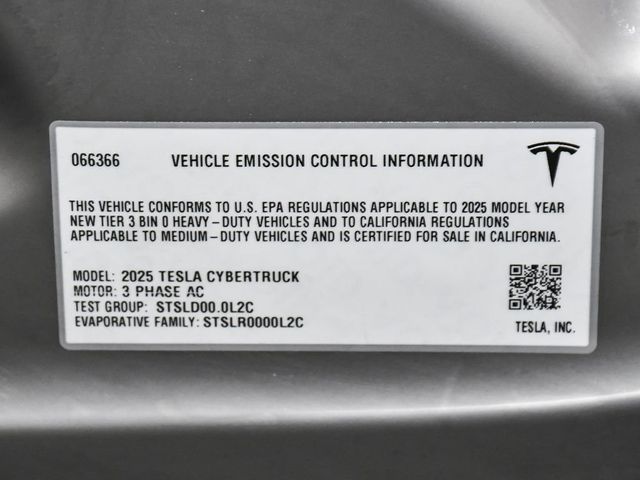 2025 Tesla Cybertruck Base - 23038948 - 74