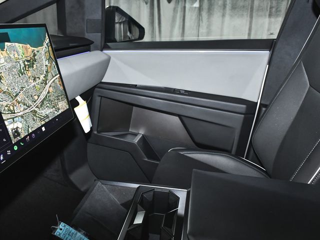 2025 Tesla Cybertruck Base - 23042246 - 42