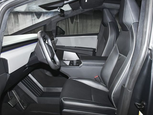 2025 Tesla Cybertruck Base - 23064859 - 42