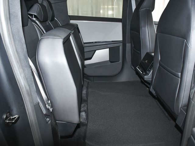 2025 Tesla Cybertruck Base - 23064859 - 46