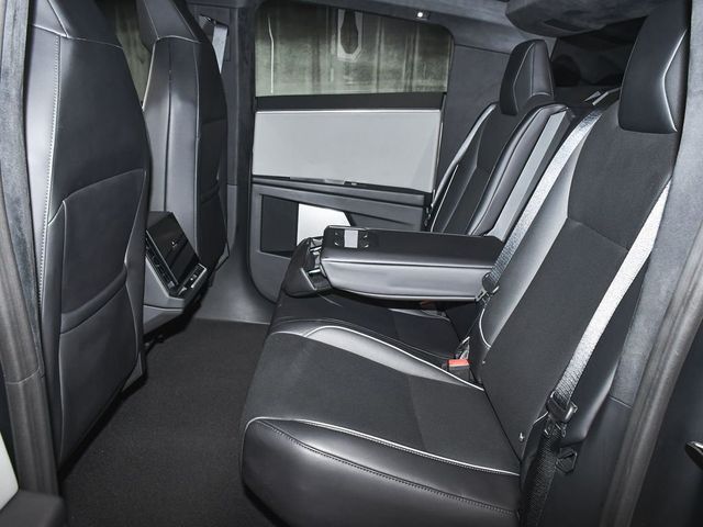2025 Tesla Cybertruck Base - 23064859 - 48