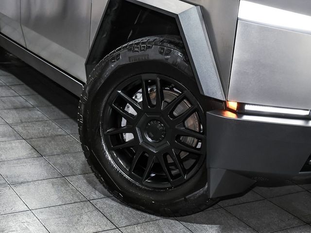 2025 Tesla Cybertruck Base - 23064859 - 70