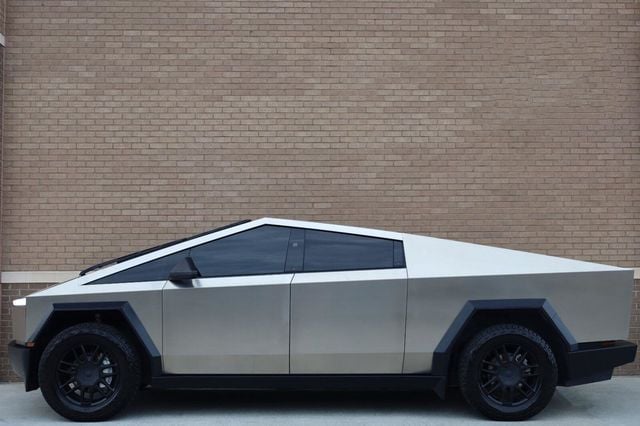 2025 Tesla Cybertruck Base - 23085027 - 1