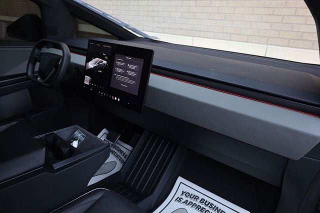 2025 Tesla Cybertruck Base - 23085027 - 29