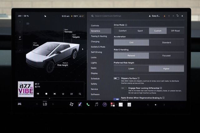 2025 Tesla Cybertruck Base - 23085027 - 45