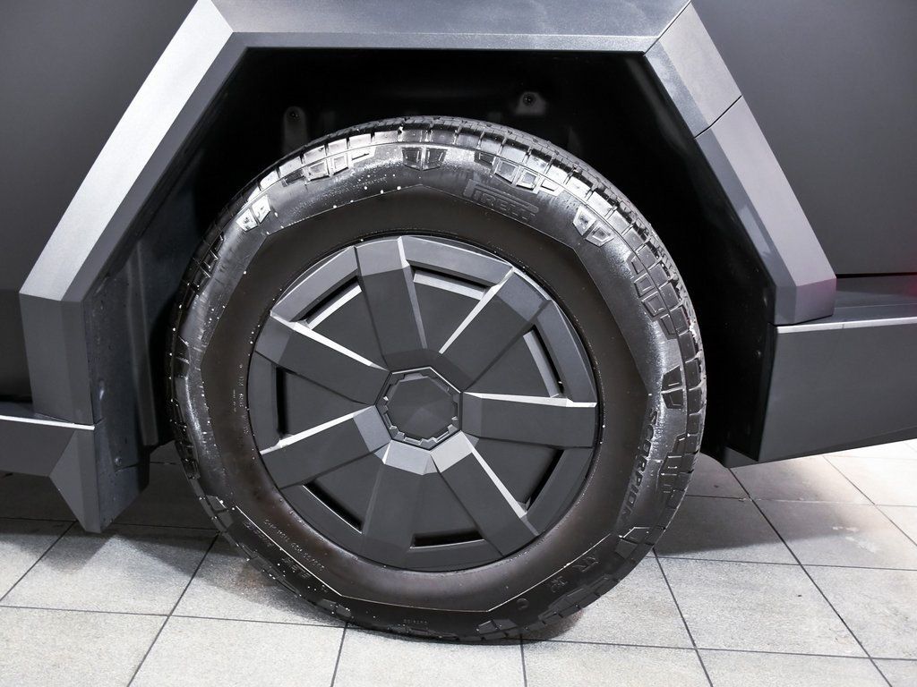 2025 Tesla Cybertruck Cyberbeast photo 10