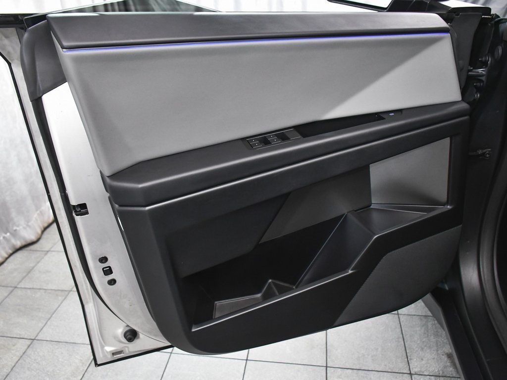 2025 Tesla Cybertruck Cyberbeast photo 11