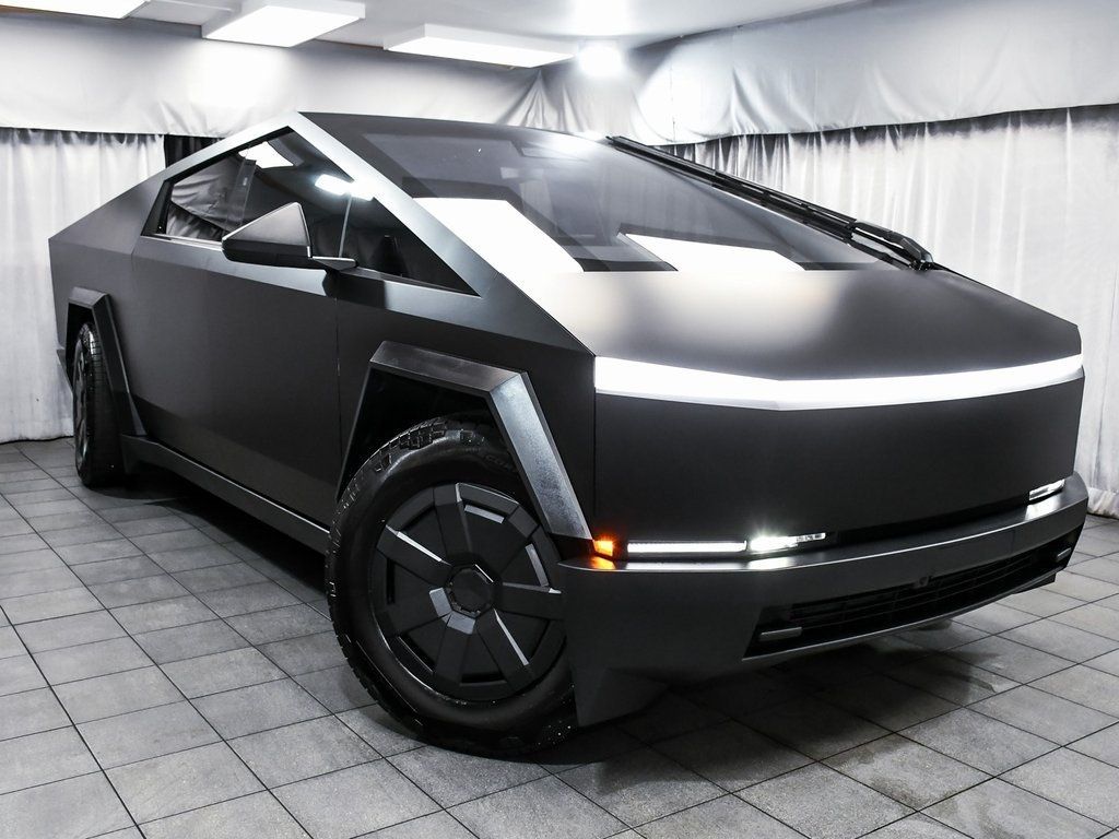 2025 Tesla Cybertruck Cyberbeast photo 3