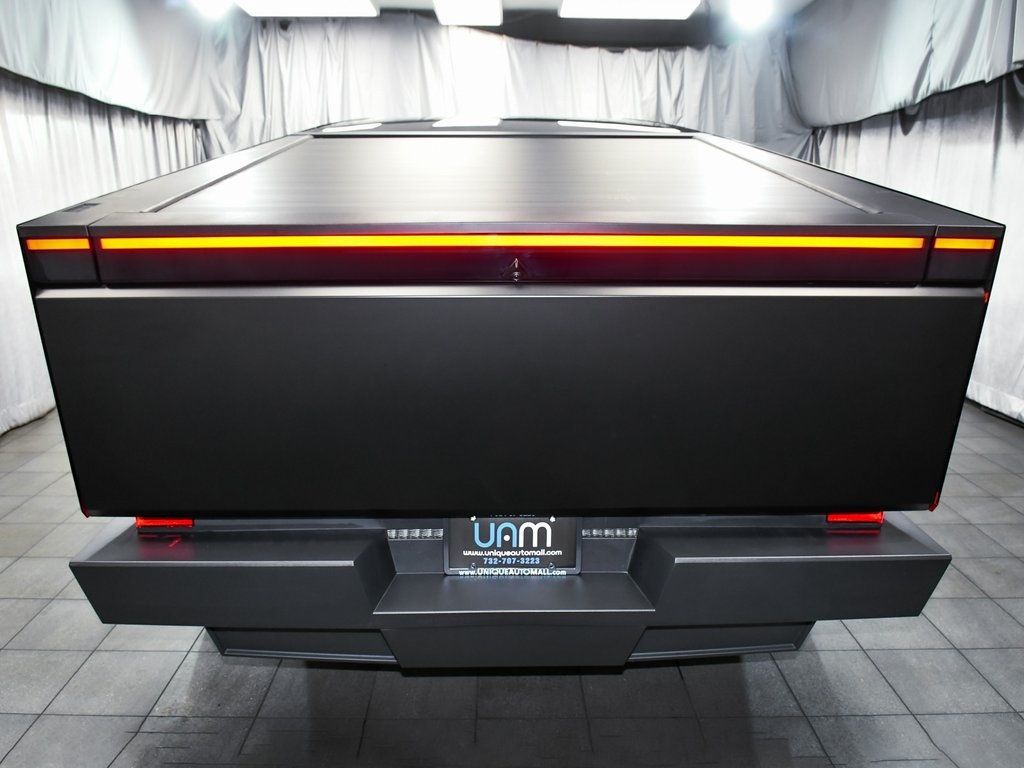 2025 Tesla Cybertruck Cyberbeast photo 5