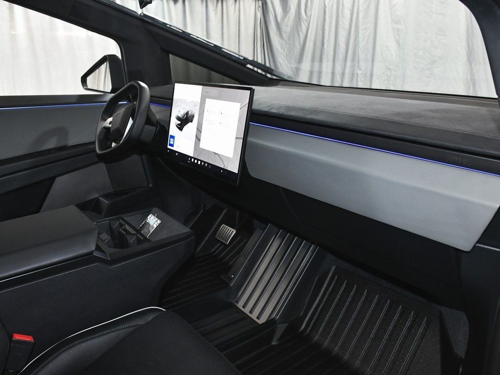2025 Tesla Cybertruck Cyberbeast photo 50