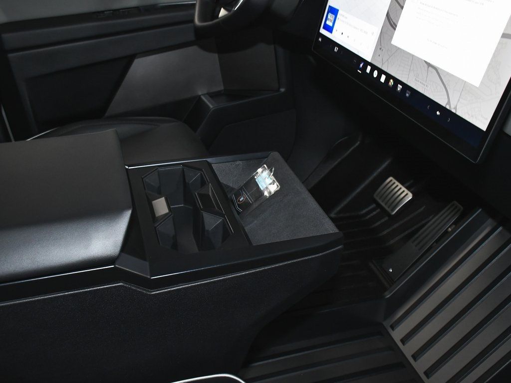 2025 Tesla Cybertruck Cyberbeast photo 51