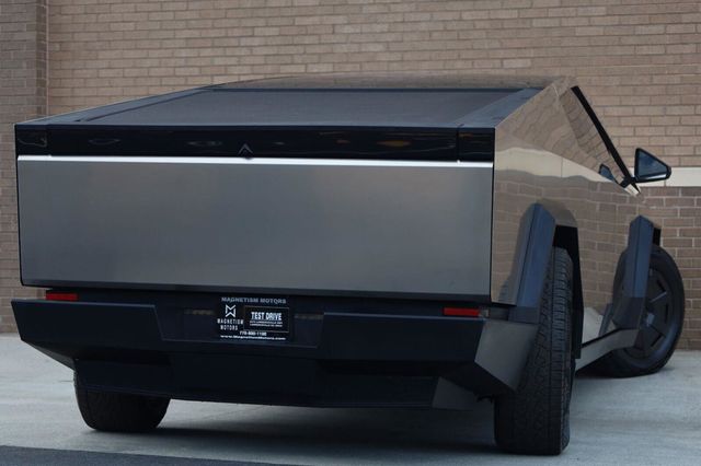 2025 Tesla Cybertruck Cyberbeast - 23093862 - 10