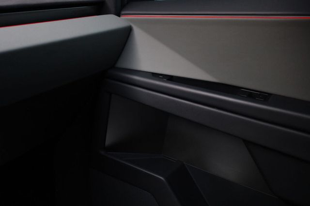 2025 Tesla Cybertruck Cyberbeast - 23093862 - 36