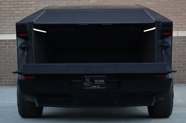 2025 Tesla Cybertruck Long Range - 23085025 - 12