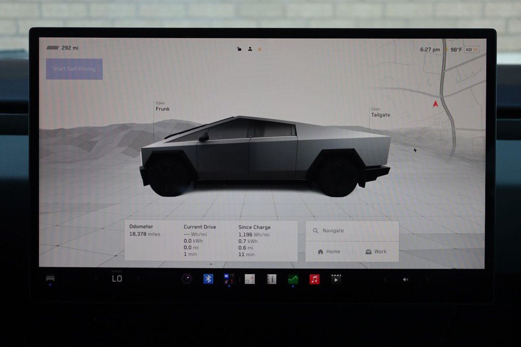 Tesla Cybertruck photo 39