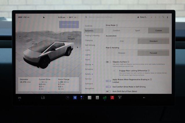 2025 Tesla Cybertruck Long Range - 23085025 - 45
