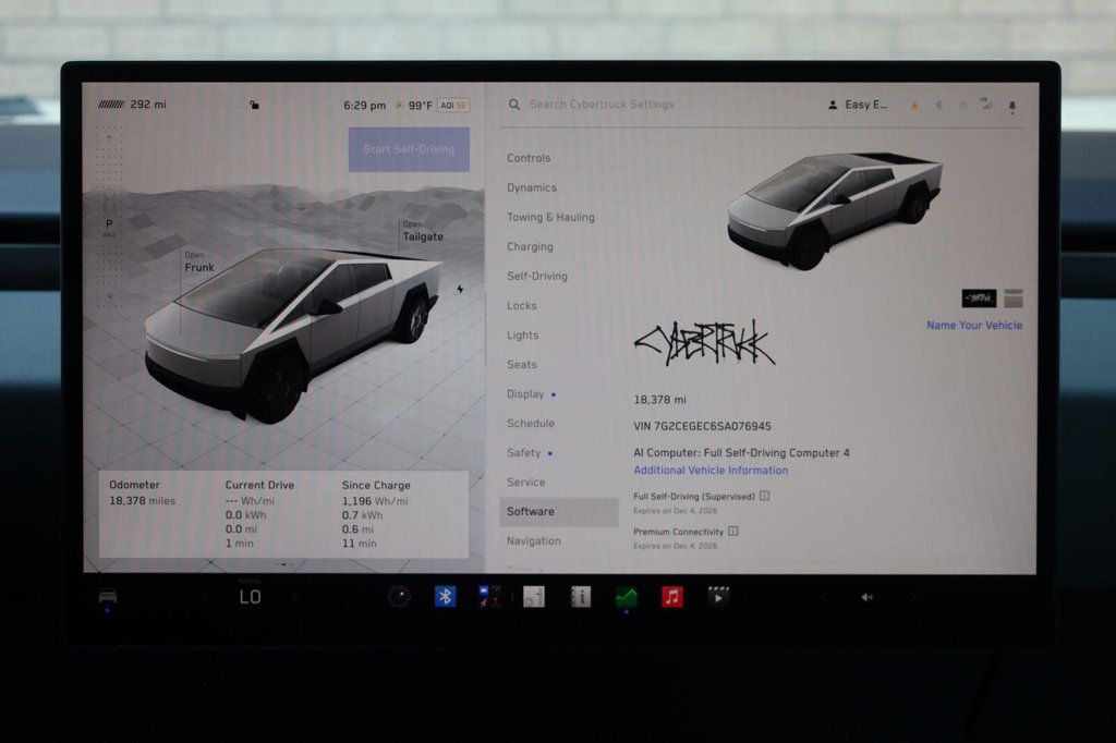 Tesla Cybertruck photo 47