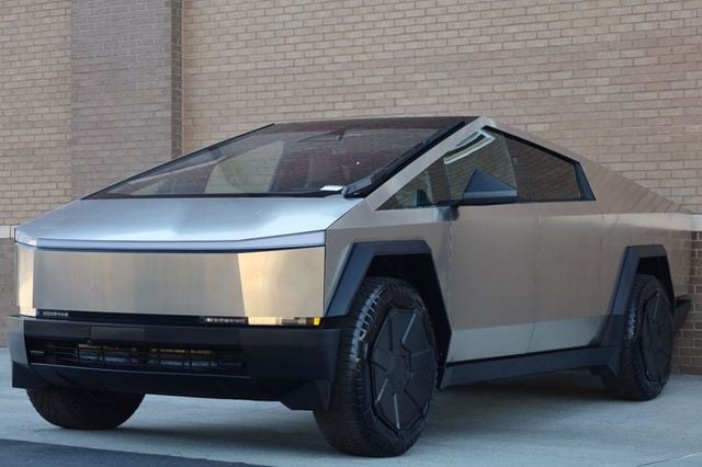2025 Tesla Cybertruck Long Range - 23085025 - 4