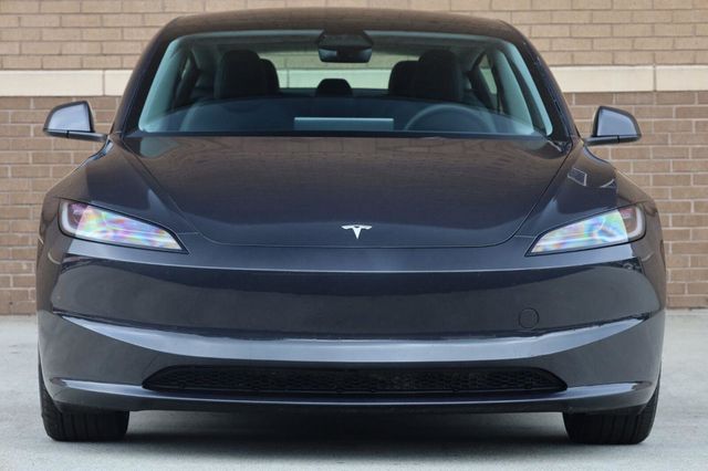 2025 Tesla Model 3 Long Range - 23072897 - 5