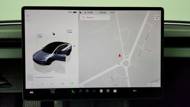 2025 Tesla Model 3 Long Range (357-mile estimated range) - 22947382 - 22