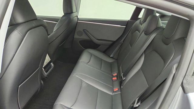 2025 Tesla Model 3 Long Range (357-mile estimated range) - 22947382 - 24