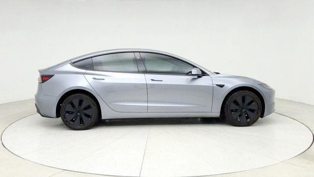 2025 Tesla Model 3 Long Range (357-mile estimated range) - 22947382 - 3