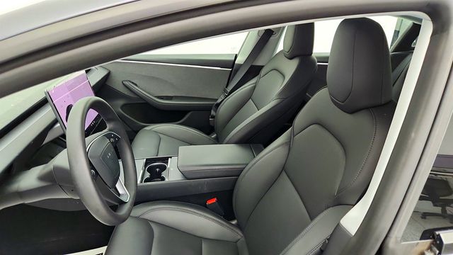2025 Tesla Model 3 Long Range (357-mile estimated range) - 22971199 - 21
