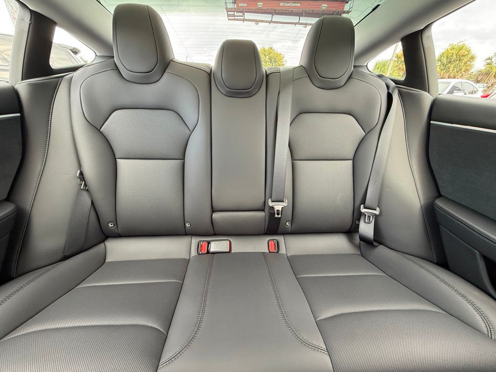 2025 Tesla Model 3 Long Range photo 15