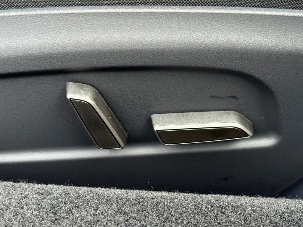 2025 Tesla Model 3 Long Range photo 28