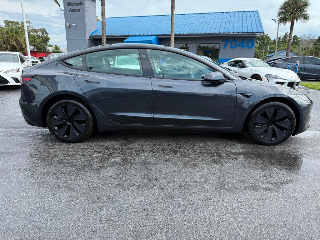 2025 Tesla Model 3 Long Range photo 4