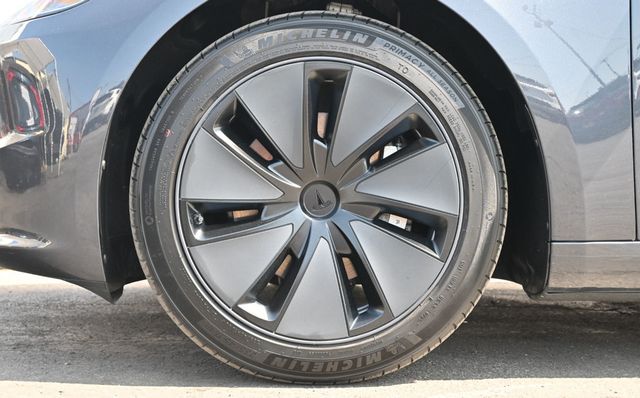 2025 Tesla Model 3 Long Range RWD - 23061870 - 8