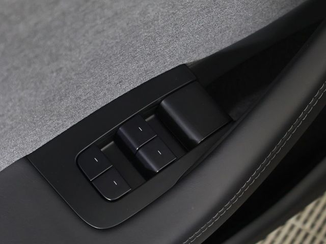 2025 Tesla Model 3 Long Range RWD - 23056847 - 41